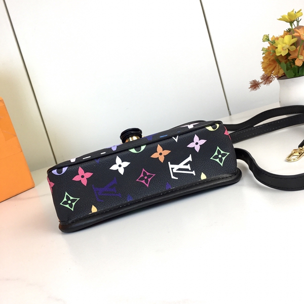 ルイヴィトンバッグ角部分ディテール